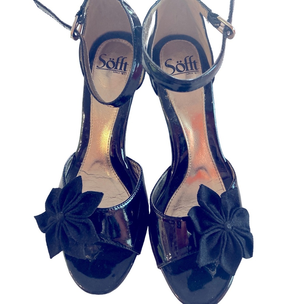 Sofft high heel patent leather place shoes. SZ 7.5